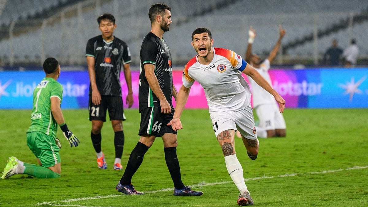 ISL | FDSL  : East Bengal FC celebrate win over Mohammedan SC at Salt Lake Stadium. 