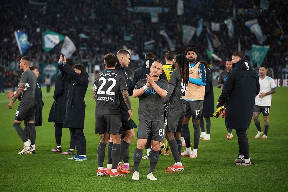 | Photo: AP/Andrew Medichini : Serie A 2024-25: Napoli's Stanislav Lobotka applauds to fans