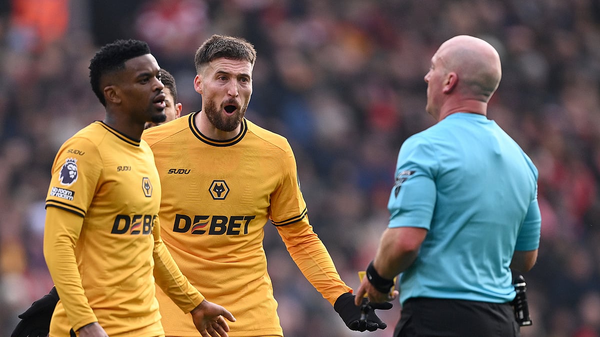 Wolves were left frustrated with referee Simon Hooper at Liverpool