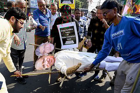 Protest over stampede at New Delhi railway station