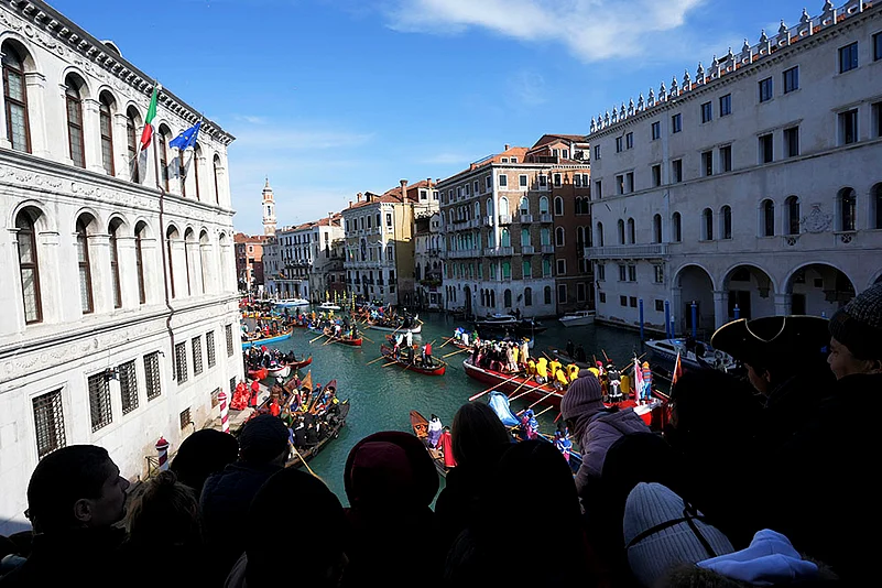 Italy Venice Carnival 2025_ The Carnival of Venice_13