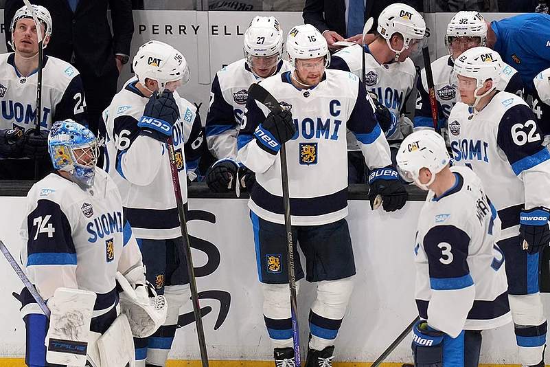 Canada vs Finland 4 Nations Face-Off 4 Ice Hockey: Aleksander Barkov