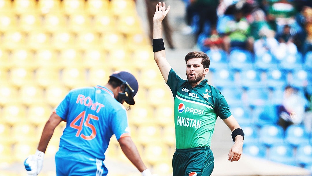 Photo: X | ICC : Pakistan's Shaheen Shah Afridi bowling against India captain Rohit Sharma.