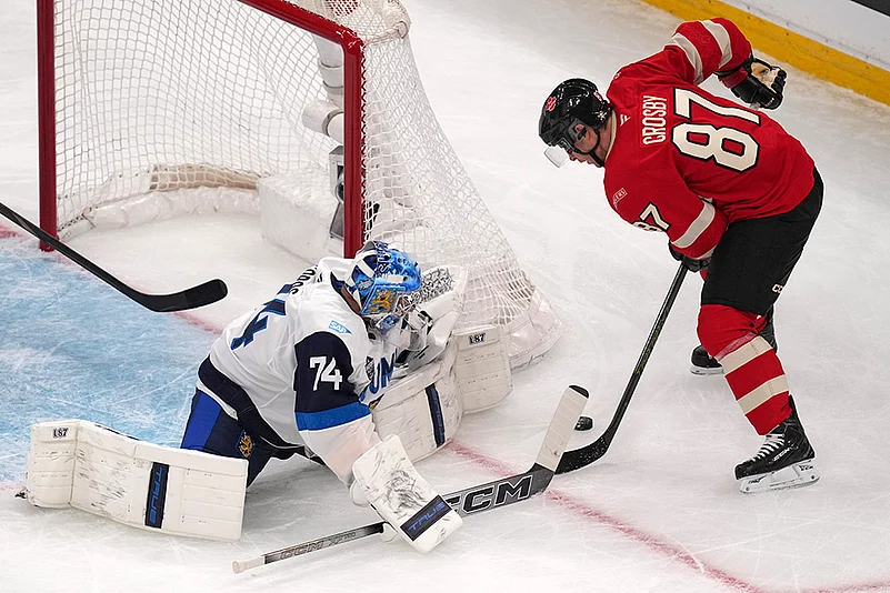 Canada vs Finland 4 Nations Face-Off 4 Ice Hockey: Juuse Saros