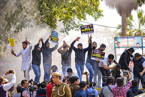 IYC protest over stampede at New Delhi Railway Station