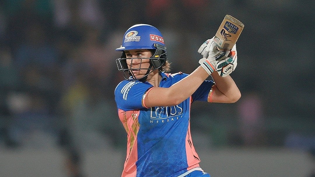 X/ @mipaltan : Nat Sciver-Brunt hits fifty