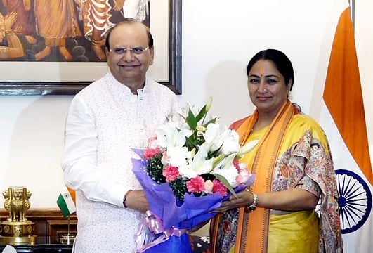 CM-Designate Rekha Gupta Meets Delhi LG VK Saxena, Stakes Claim To Form Government