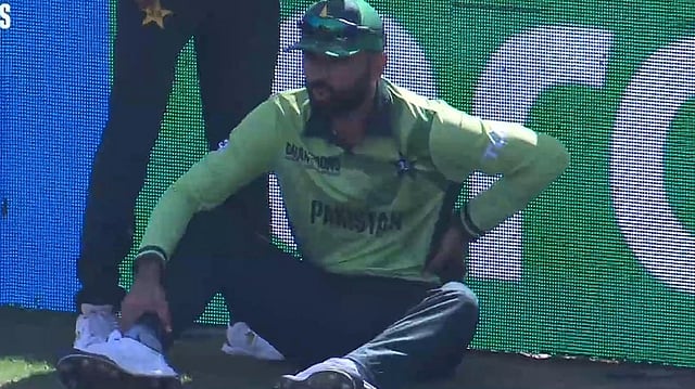 ICC Champions Trophy: PAK's Fakhar Zaman Suffers Injury Scare, Goes Off Field In Tournament Opener