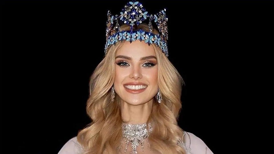 X : Miss World Krystyna Pyszkova 