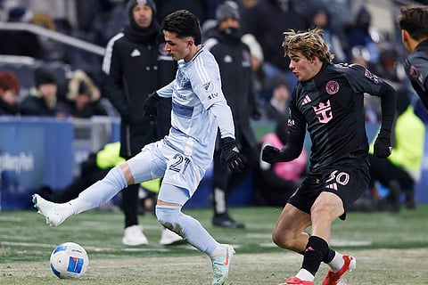 CONCACAF Champions Cup: Sporting Kansas City midfielder Manu Garcia (21) controls the ball
