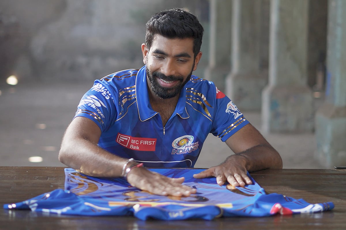 Jasprit Bumrah_Mumbai Indians New Jersey for Indian Premier League 2025