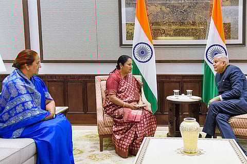 Jagdeep Dhankhar meets Rekha Gupta