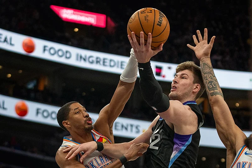 Thunder Jazz Basketball