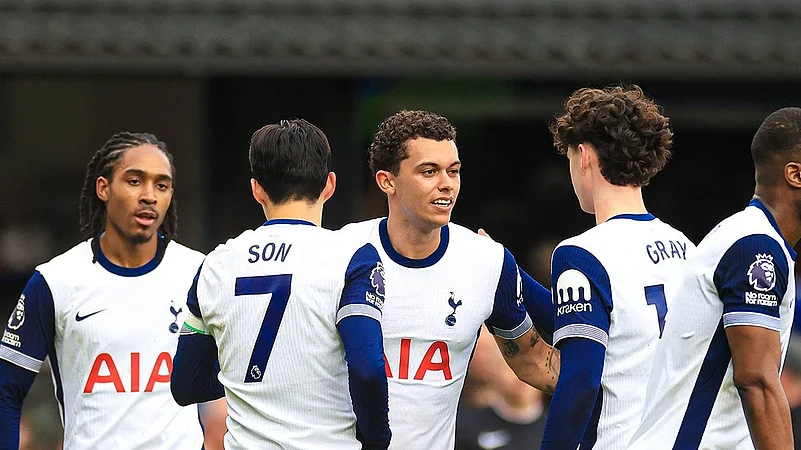 brennan johnson X live score