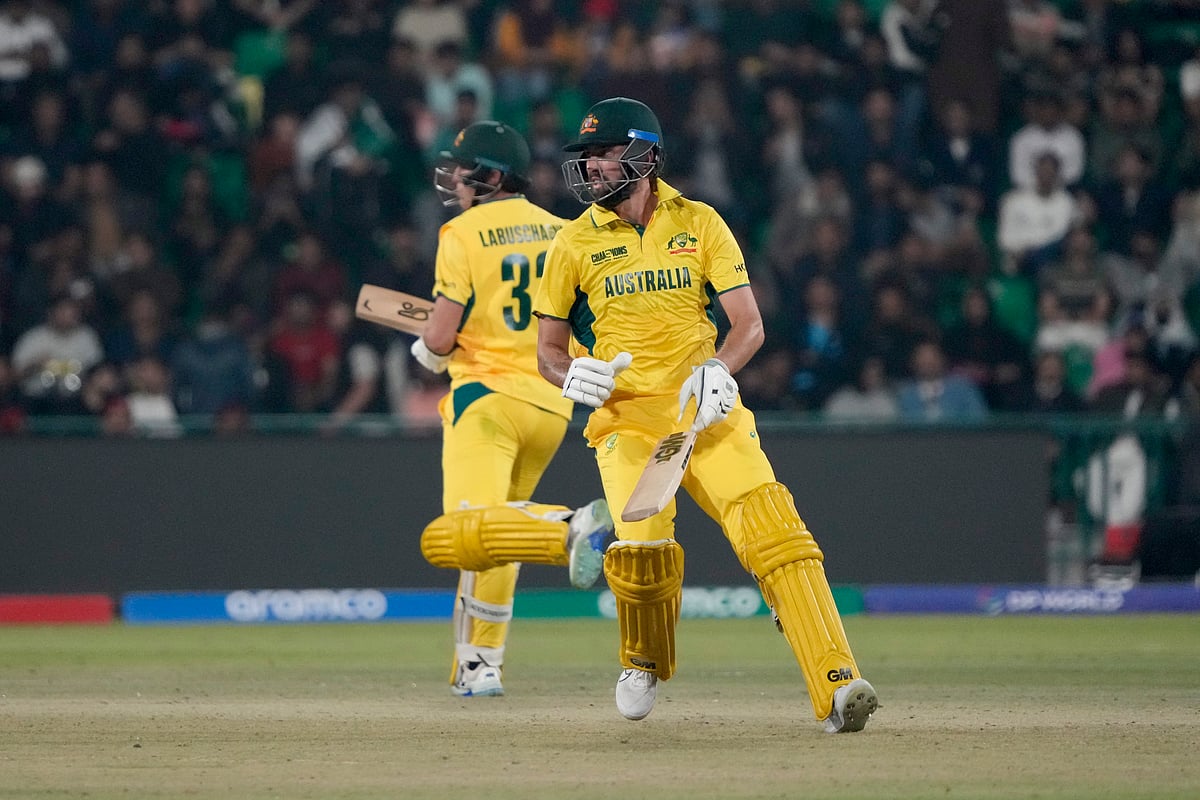  (AP Photo/K.M. Chaudary)

 : Australia's Matthew Short, left, and Marnus Labuschagne run between the wicket for score during the ICC Champions Trophy cricket match between Australia and England, in Lahore, Pakistan, Saturday, Feb. 22, 2025.
