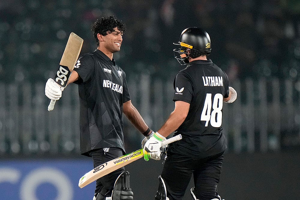 | Photo: AP/Anjum Naveed : ICC Champions Trophy, BAN vs NZ: New Zealand's Rachin Ravindra with Tom Latham 