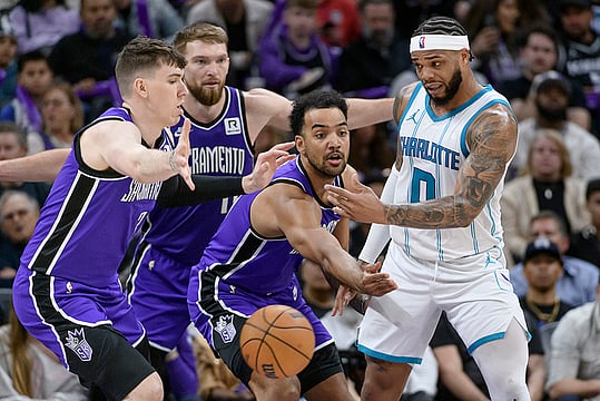 NBA: Zach LaVine's Season-Best Helps Sacramento Kings Thrash Charlotte Hornets 130-88