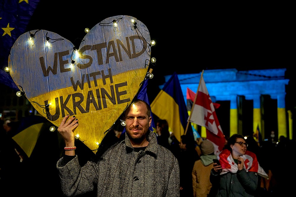 | Photo: AP/Ebrahim Noroozi : Germany Russia Ukraine War Anniversary