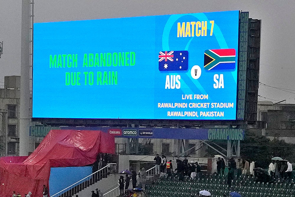 | Photo: AP/Anjum Naveed : ICC Champions Trophy, AUS vs RSA: 