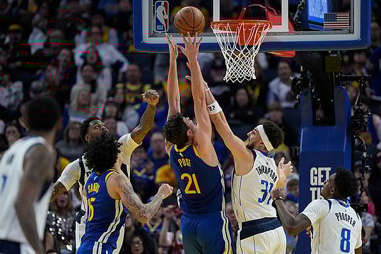 NBA: Stephen Curry, Jimmy Butler Shine As Golden State Warriors Beat Dallas Mavericks 126-102