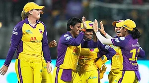 | Photo: PTI/Shailendra Bhojak : WPL 2025, RCB vs UPW: UP Warriorz captain Deepti Sharma celebrates with teammates