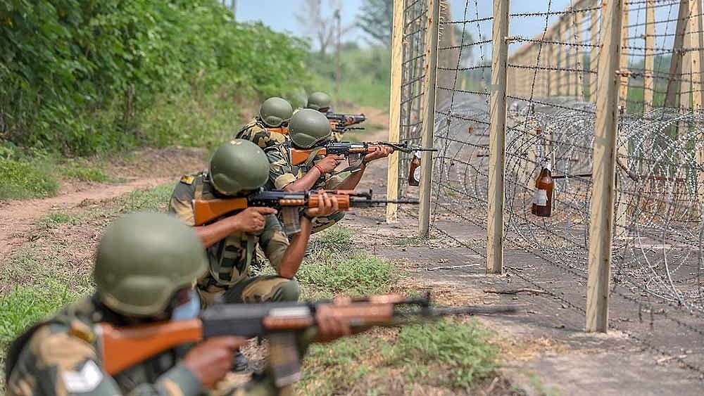 File : Intruder From Pakistan Shot Dead By BSF In Punjab