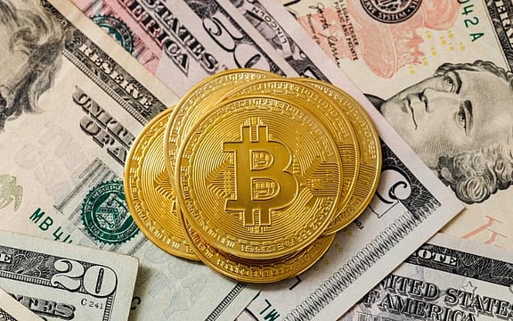 Crypto Cash Flow: 7 Smart Ways To Earn Passive Income In 2025