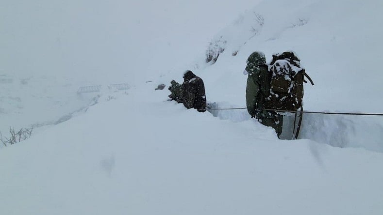 X/PTI : Massive avalanche hits Uttarakhand's Chamoli district 