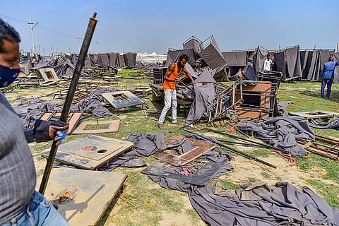 Maha Kumbh 2025: Workers dismantle structures