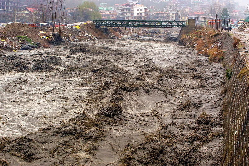 Heavy rain and Landslide in Kullu, Himachal Pradesh_5