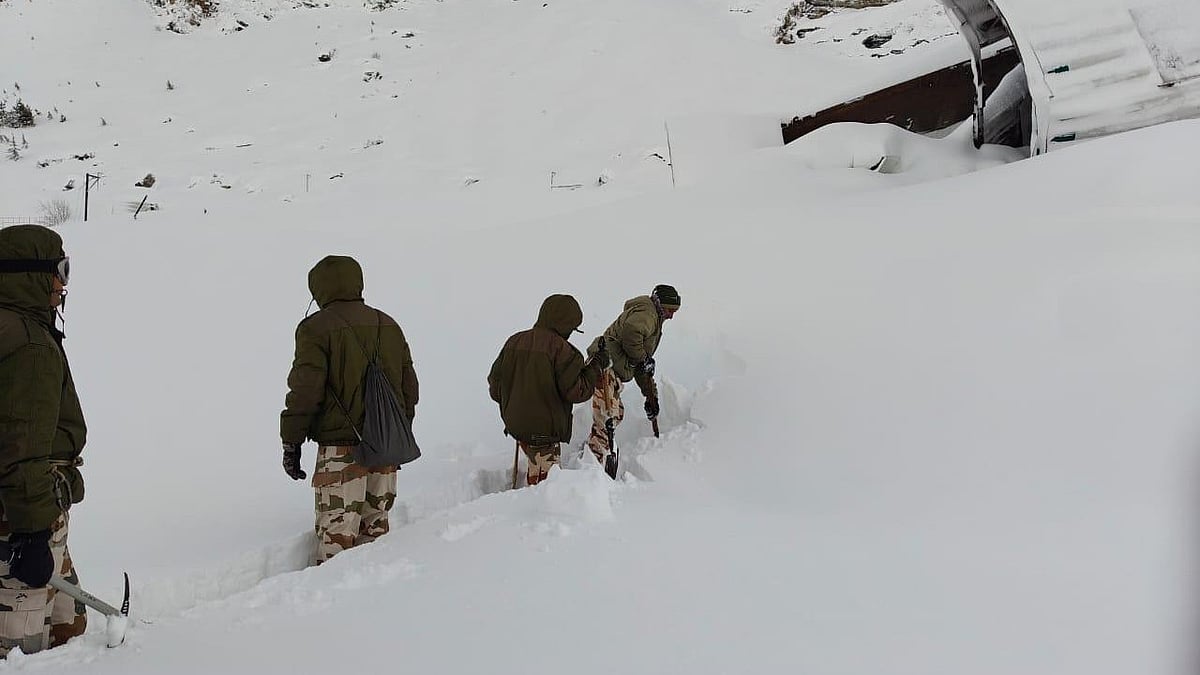 Outlook Photos : Rescue operations underway in Uttarakhand's Chamoli
