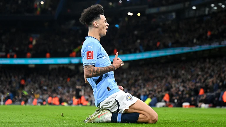 Nico O'Reilly celebrates his goal against Plymouth Argyle - null