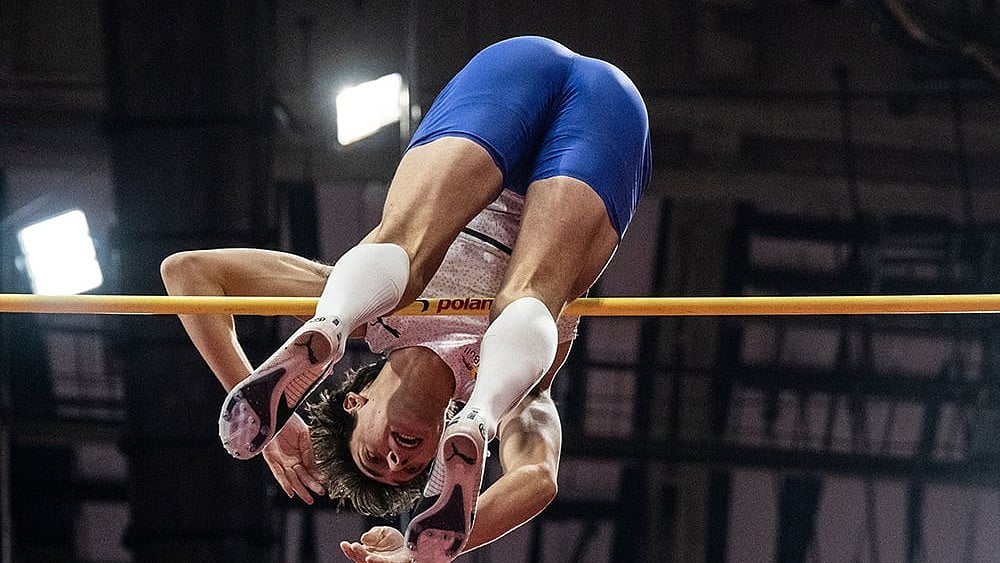 Armand Duplantis performs during the Belgrade Indoor Meeting