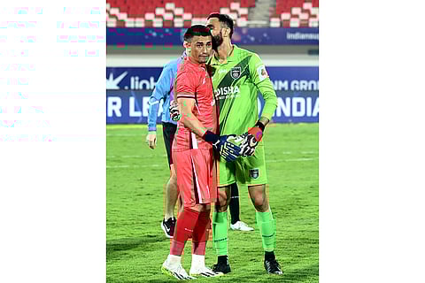 ISL 2024-25, OFC Vs MSC: Goalkeepers Padam Chettri (left) and Amrinder Singh