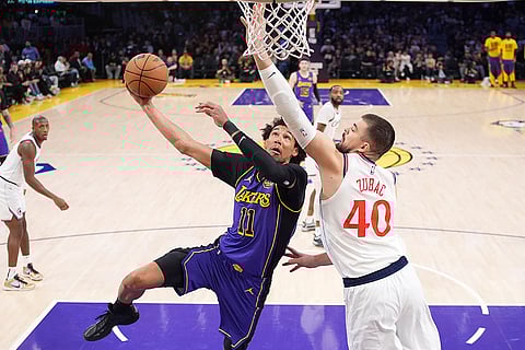 Basketball Game: Los Angeles Lakers vs Los Angeles Clippers