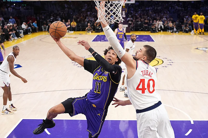 Basketball Game: Los Angeles Clippers vs Los Angeles Lakers