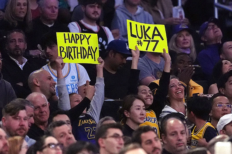 NBA: Los Angeles Clippers vs Los Angeles Lakers