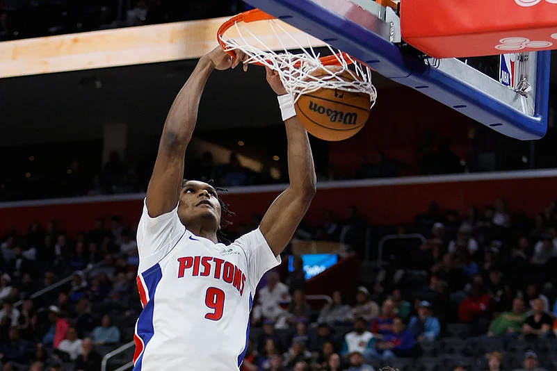 Basketball: Detroit Pistons vs Denver Nuggets