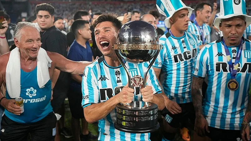 Copa Sudamericana 2024 final Argentinas Racing Club vs Brazils Cruzeiro football gallery_1