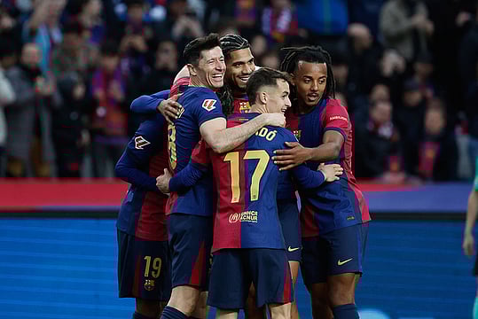 Barcelona Sweep Aside 10-Man Real Sociedad To Regain La Liga Lead