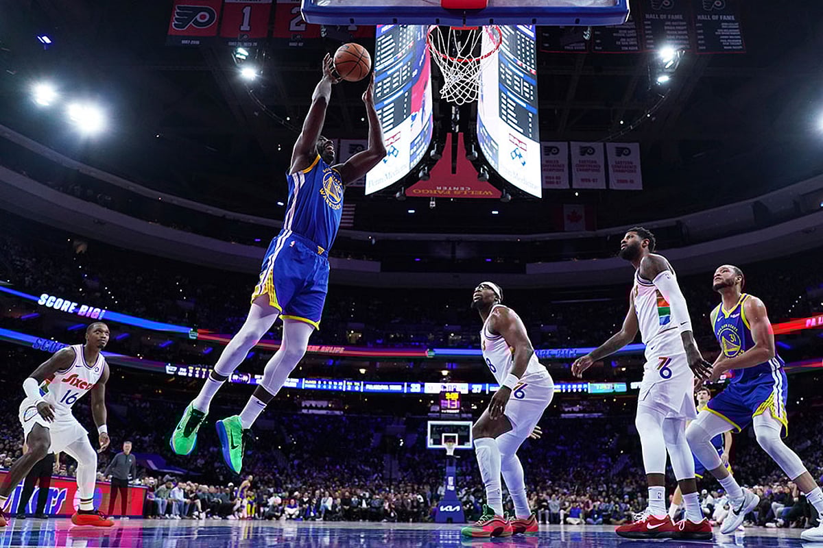 NBA: Philadelphia 76ers vs Golden State Warriors