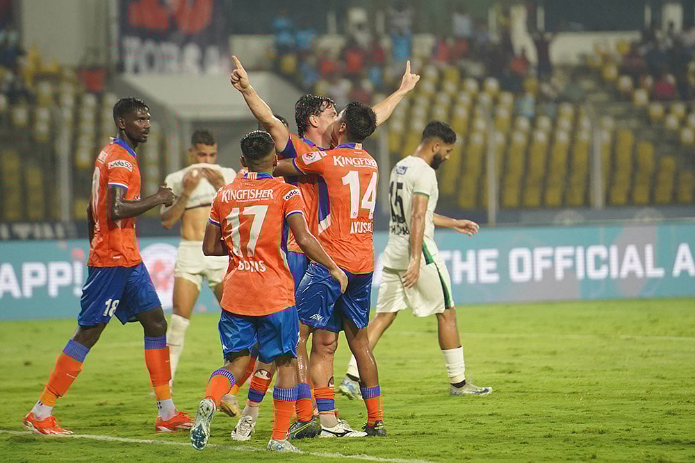 | Photo: FSDL/ISL : FC Goa players celebrate Iker Guarrotxena's goal