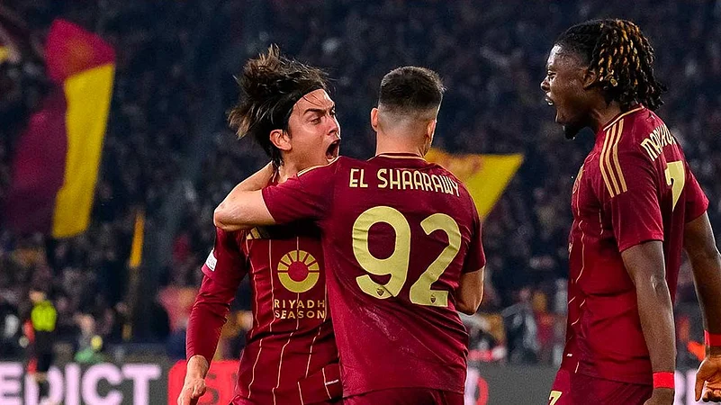 AS Roma players celebrate.