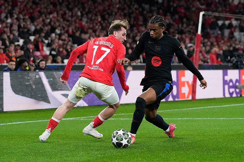 UEFA Champions League round of 16 first leg soccer Benfica Vs FC Barcelona: Alejandro Balde