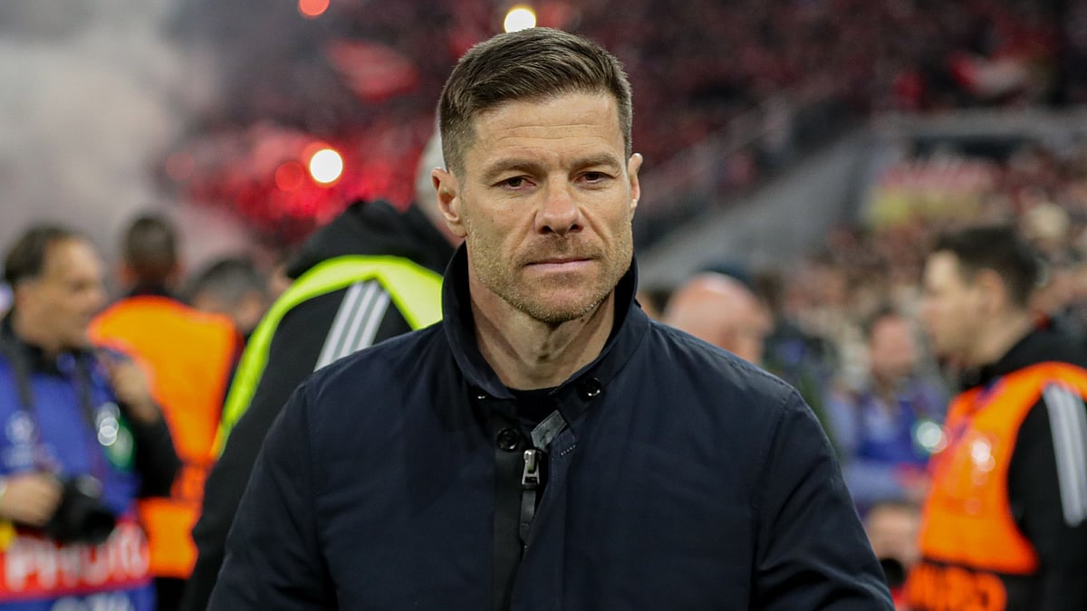 Bayer Leverkusen head coach Xabi Alonso