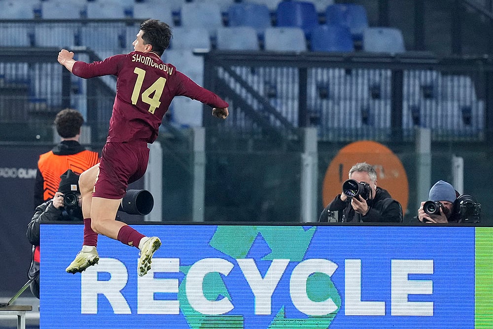 | Photo: Alfredo Falcone/LaPresse via AP : Europa League, AS Roma and Athletic Bilbao: Roma's Eldor Shomurodov celebrate after scoring
