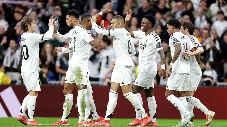 Real Madrid celebrate their win over Rayo Vallecano - null