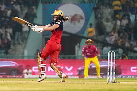 WPL 2025,UPW vs RCBW: RCBW batter plays a shot