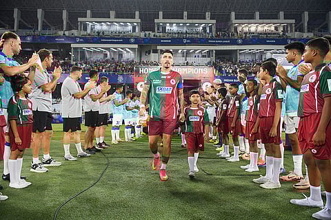 ISL 2024-25, MBSG vs FCG: FC Goa players give guard of honour by Mohun Bagan