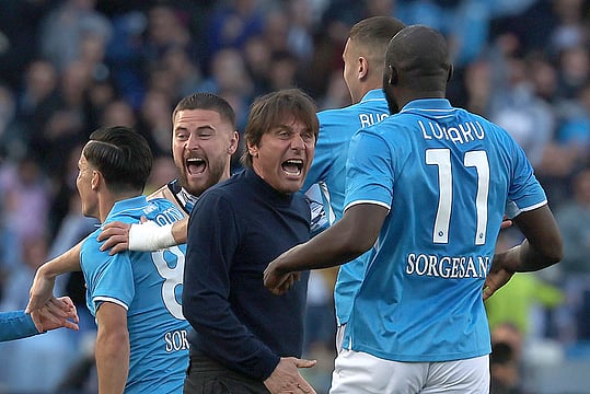 Serie A: Napoli Beat Fiorentina 2-1 To Keep Pressure On Leaders Inter Milan